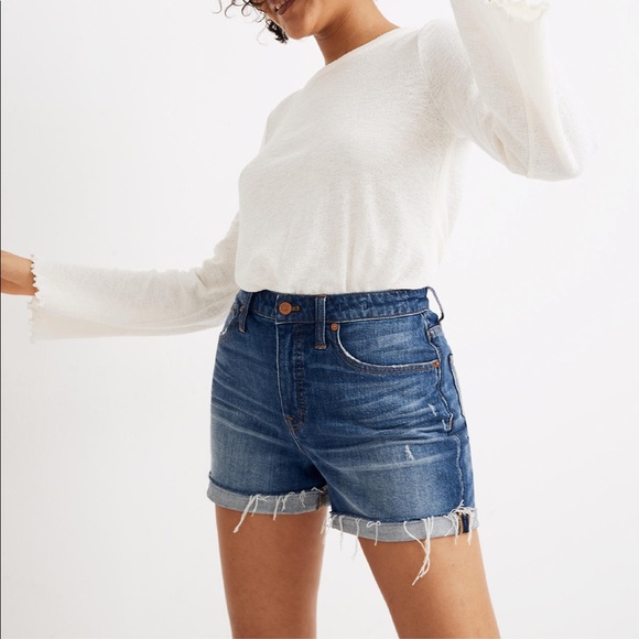 Madewell Pants - NWT Madewell Curvy High Rise Denim Shorts - Sz 36